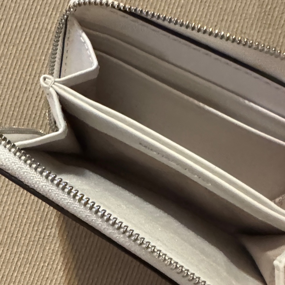 Michael Kors Silver Wallet - Picture 3 of 3